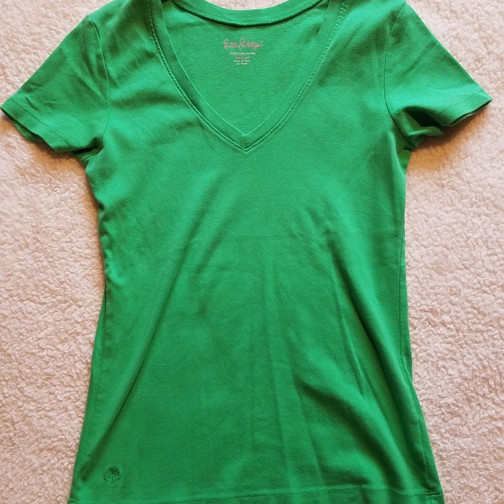 Lilly Pulitzer green v-neck tee